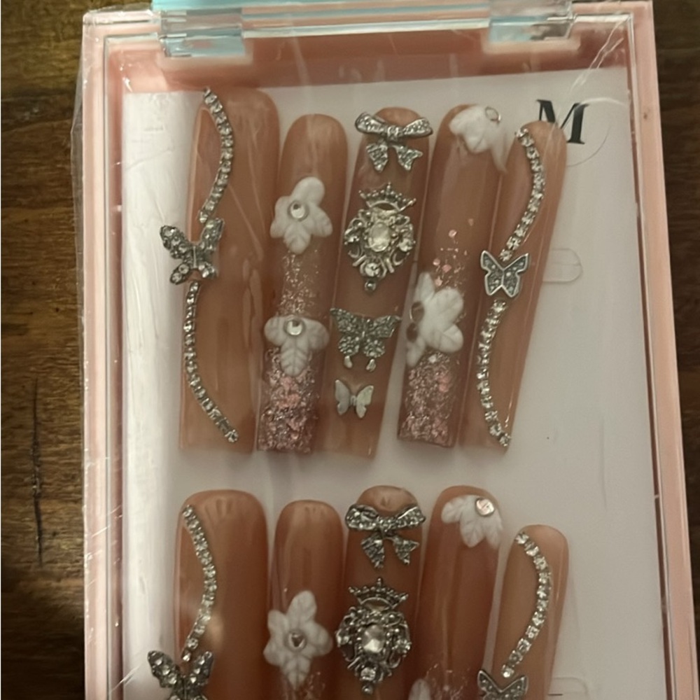 Decorative Nail Set with Silver Accents